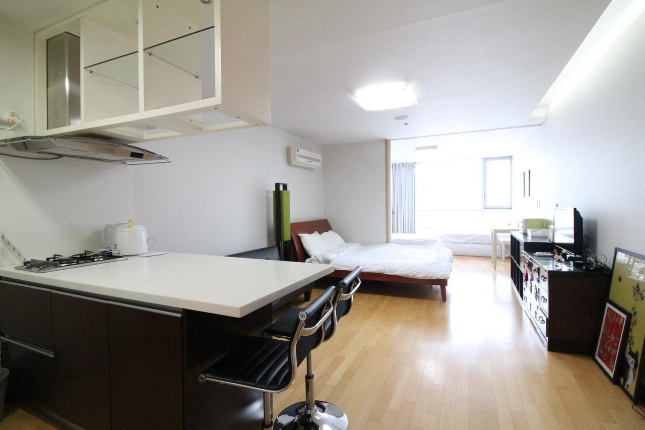 Gangnam Galaxy Lux Apt Gwacheon Экстерьер фото